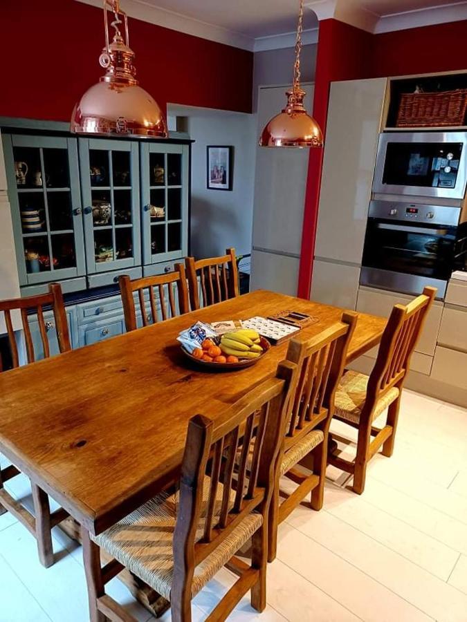 The Hideaway Apartment พีเบิลส์ ภายนอก รูปภาพ